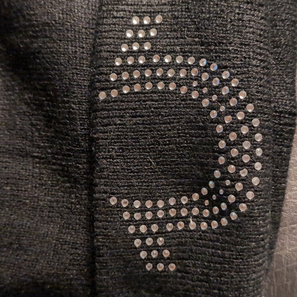 True Religion 2 Pc Hat & Glove Set-Black - Picture 3 of 7